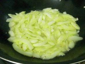 白瓜煮着吃吗,煮食新体验