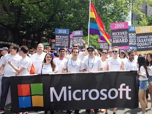 微软吃瓜,揭秘科技巨头背后的职场风云