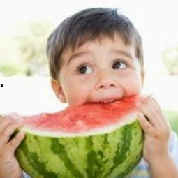 小孩吃瓜头像图文,小孩吃瓜头像的欢乐瞬间