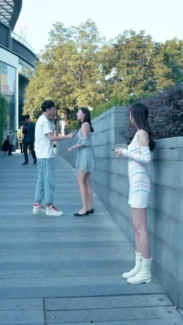 吃瓜情侣吵架视频,一场关于瓜皮的甜蜜争吵