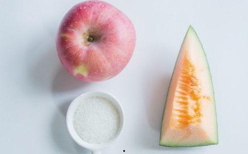 哈密瓜苹果牛奶一起吃,营养美味新体验