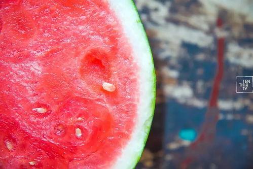 江阴女销售吃瓜,揭秘职场八卦背后的真相