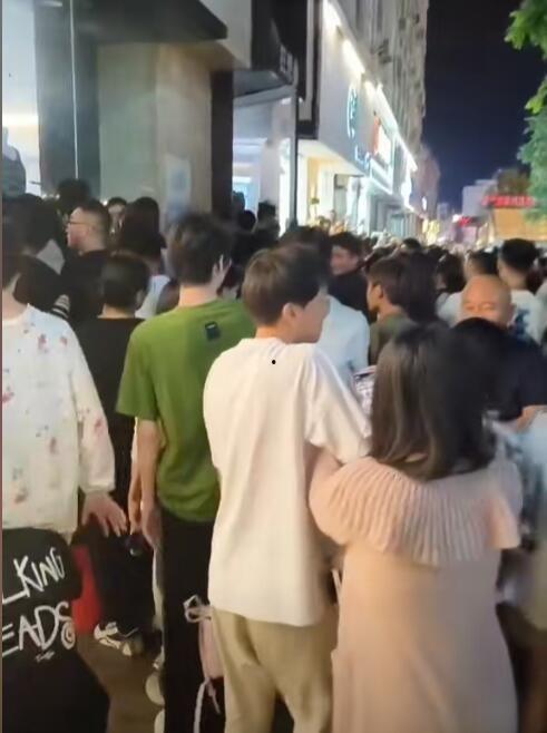 抓小三现场吃瓜,抓小三吃瓜现场，真相大白！