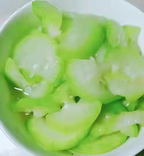 吃蒲瓜会中毒吗,食用安全需谨慎