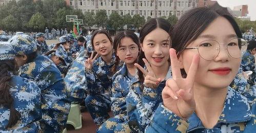 吃瓜军恋,揭秘军旅爱情的甜蜜与挑战