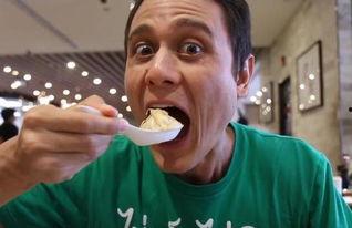 国外街头偷笑吃瓜,揭秘国外“吃瓜”文化现象